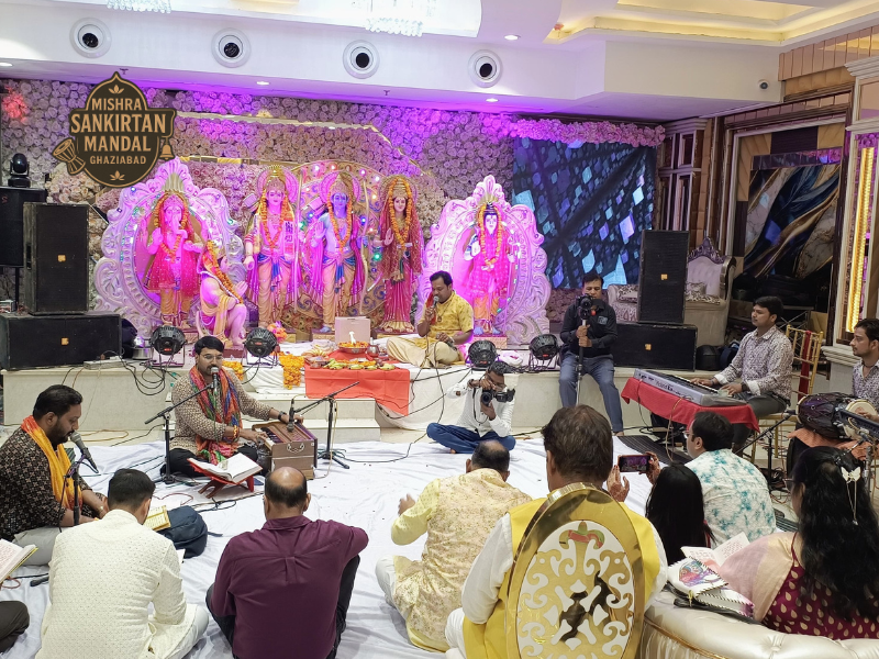 Pandit reciting Ramayan Path in Delhi NCR